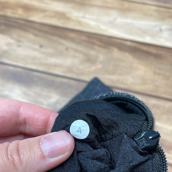 Lululemon Think Fast Pullover in Gray 4 D2 - Picture 5 of 9